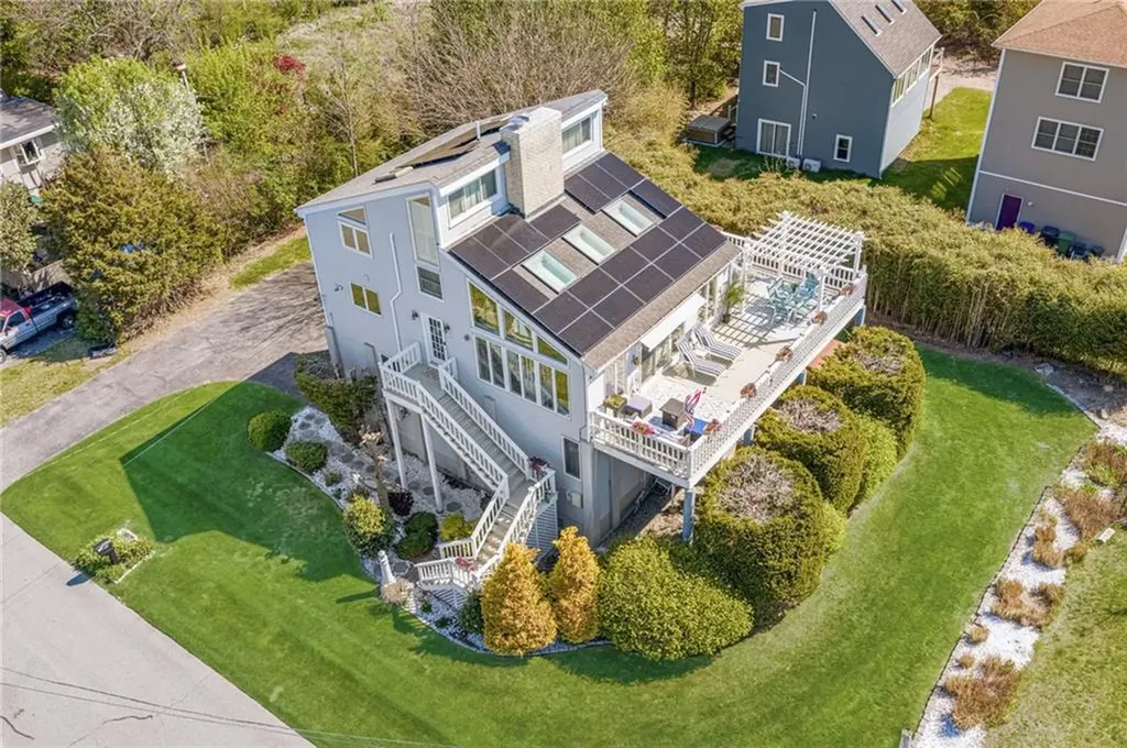 84 Dundas Avenue Warwick RI 02888