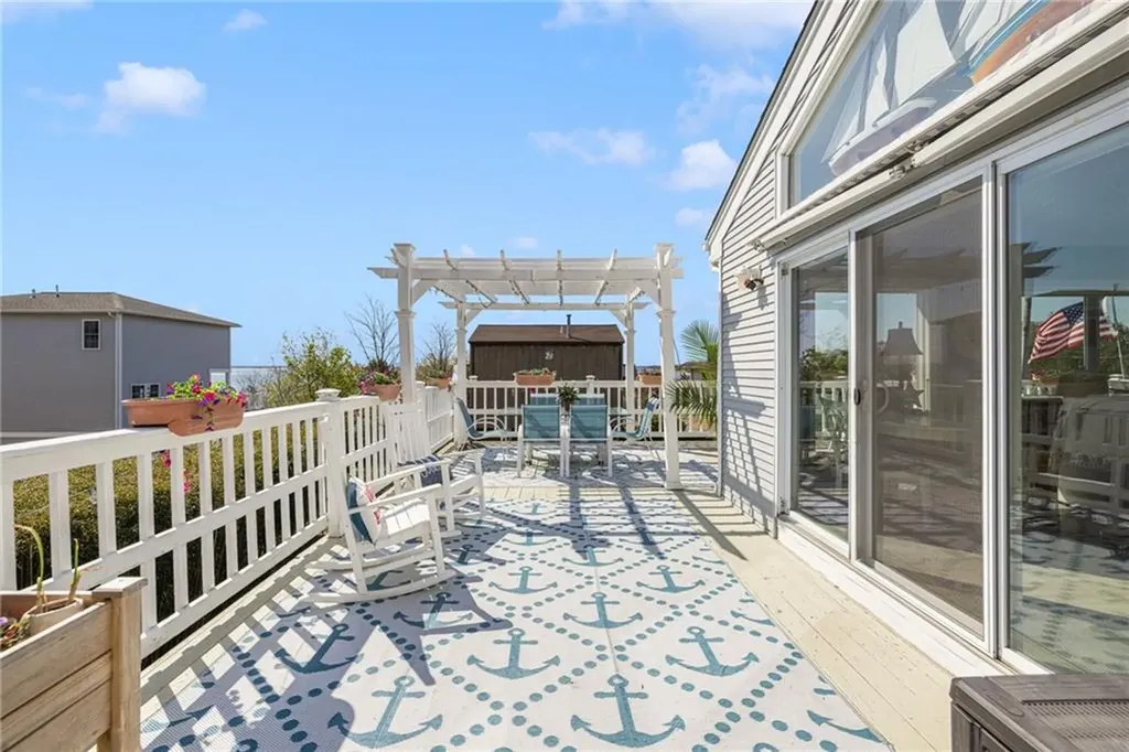 84 Dundas Avenue Warwick RI 02888