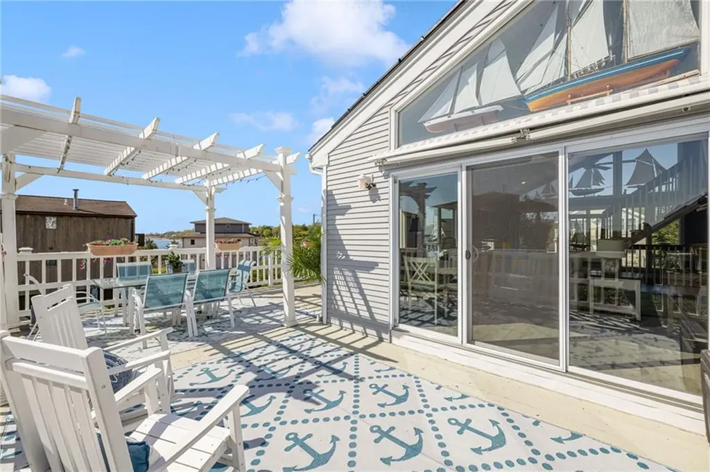 84 Dundas Avenue Warwick RI 02888