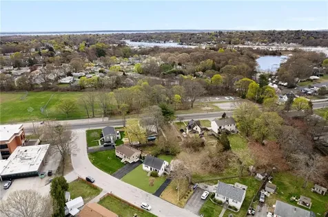26 Limestone Road Warwick RI 02889