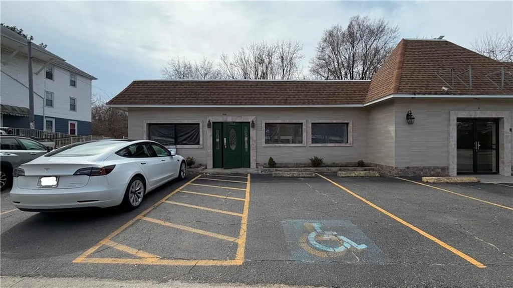 754 Front Street Woonsocket RI 02895