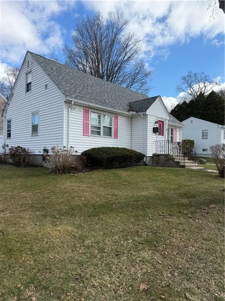 4 Dunbar Street Providence RI 02909