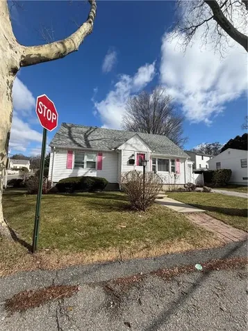 4 Dunbar Street Providence RI 02909