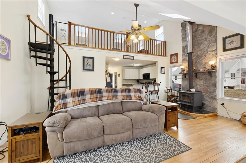 26 Pier Road Portsmouth RI 02872