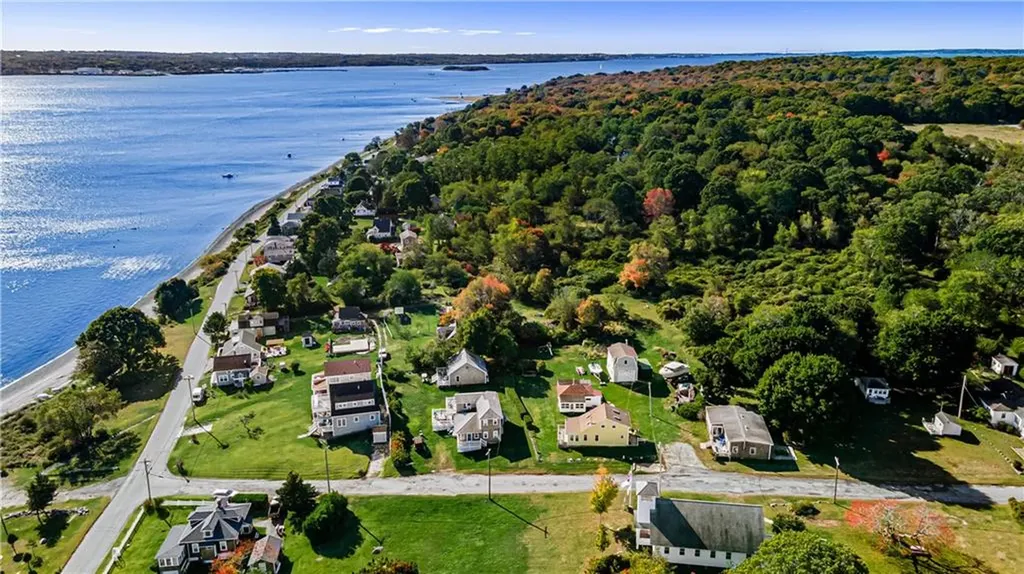 26 Pier Road Portsmouth RI 02872