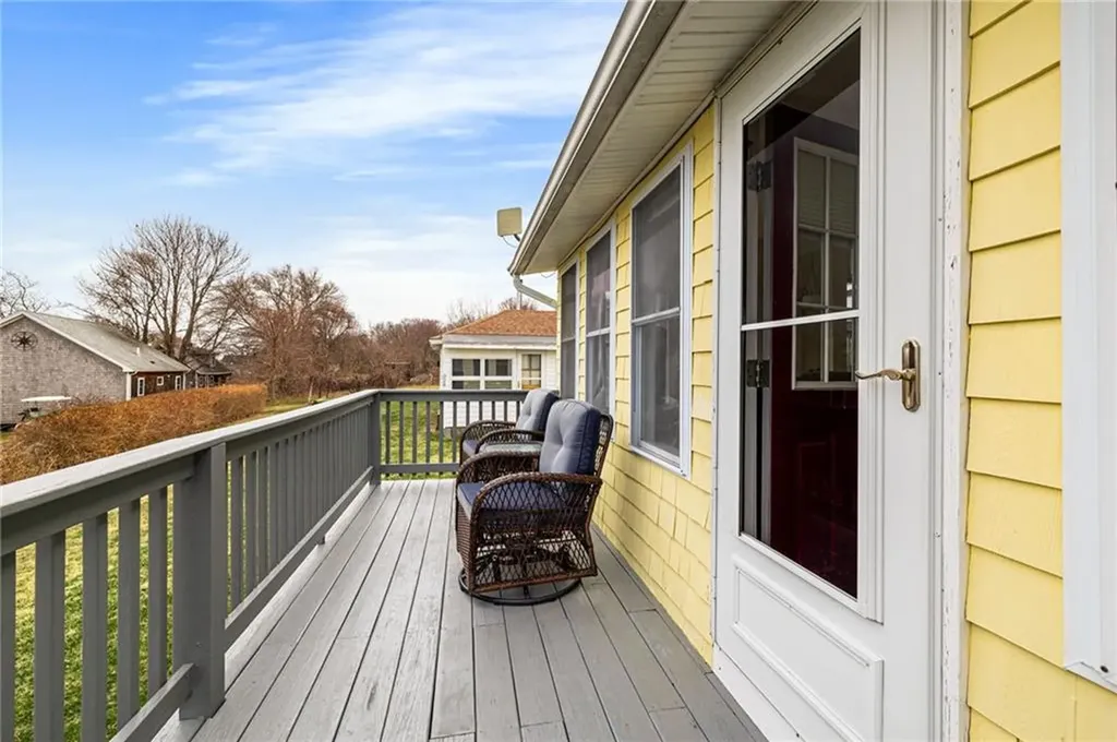 26 Pier Road Portsmouth RI 02872