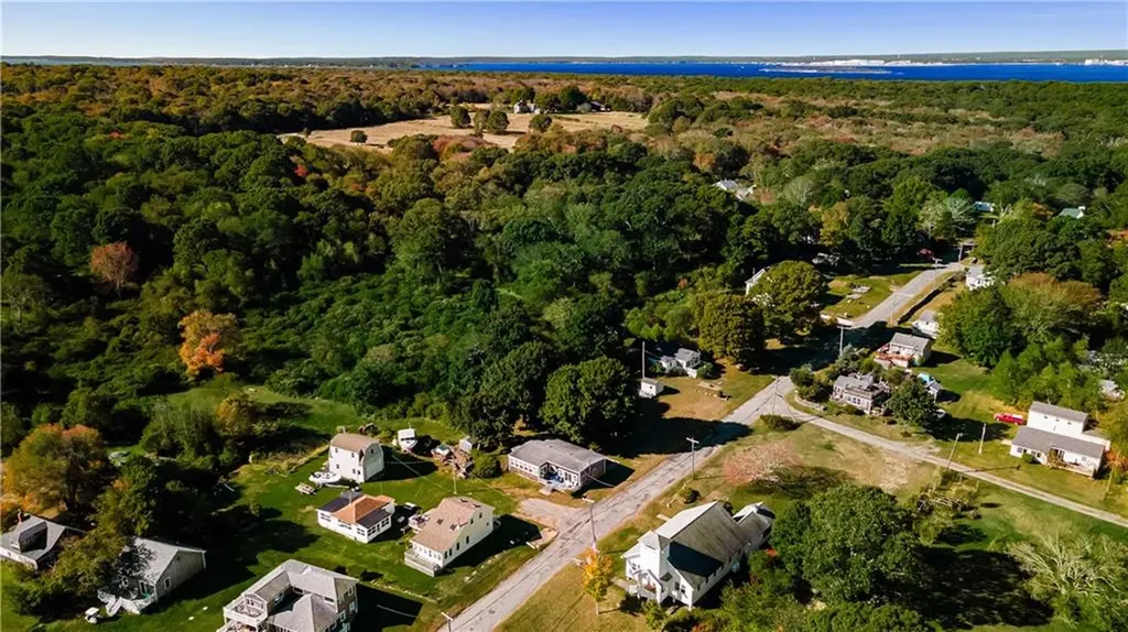 26 Pier Road Portsmouth RI 02872