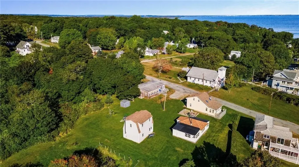26 Pier Road Portsmouth RI 02872