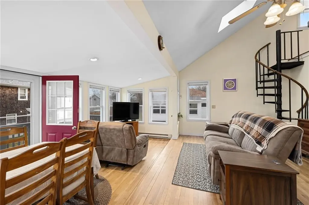 26 Pier Road Portsmouth RI 02872