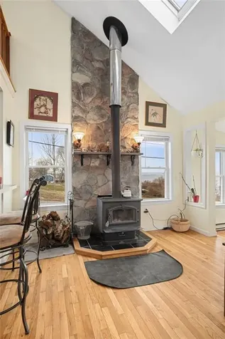26 Pier Road Portsmouth RI 02872