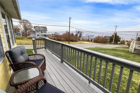 26 Pier Road Portsmouth RI 02872