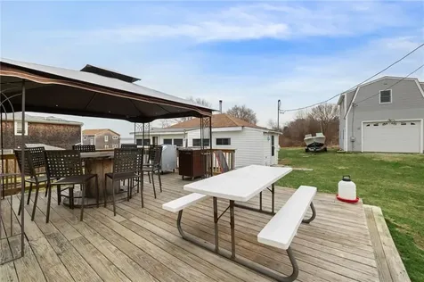 26 Pier Road Portsmouth RI 02872