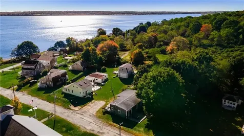26 Pier Road Portsmouth RI 02872