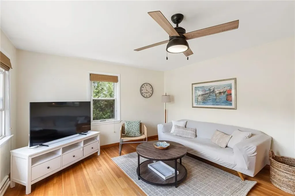 32 Overhill Road Warren RI 02885