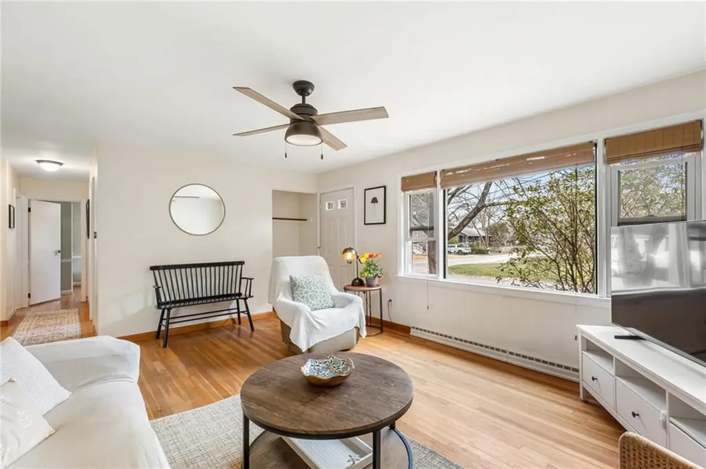 32 Overhill Road Warren RI 02885