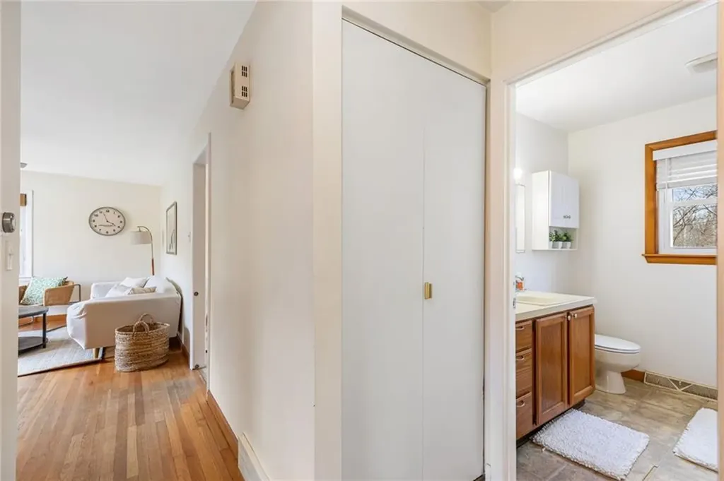 32 Overhill Road Warren RI 02885