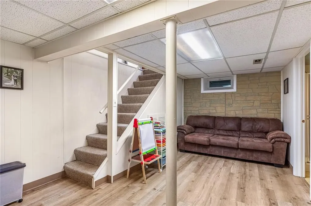 32 Overhill Road Warren RI 02885