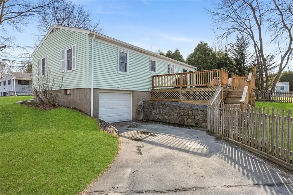 32 Overhill Road Warren RI 02885
