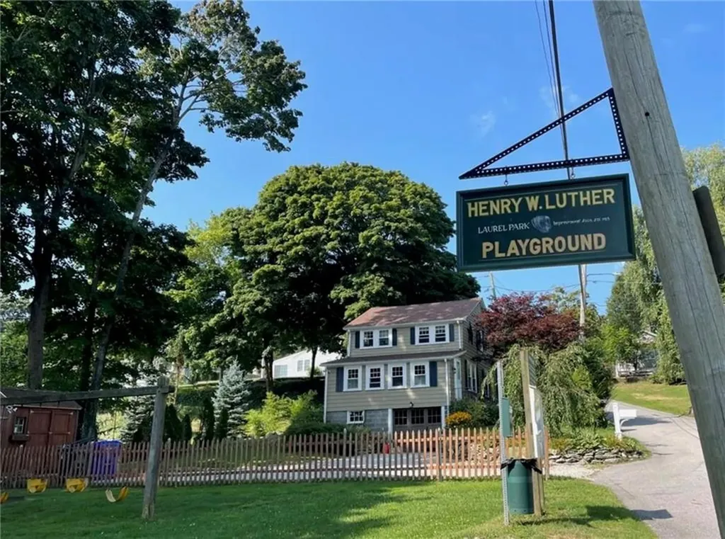32 Overhill Road Warren RI 02885