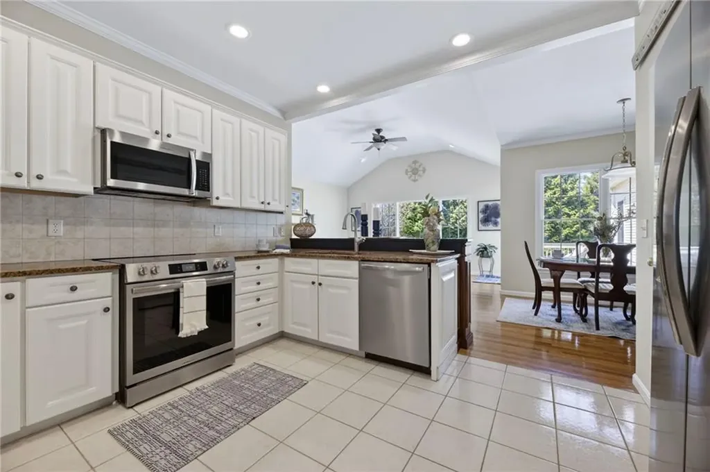 25 Southern View Drive Narragansett RI 02882