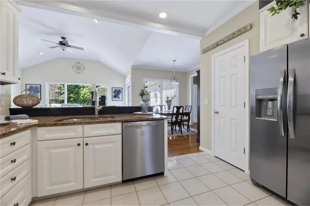 25 Southern View Drive Narragansett RI 02882