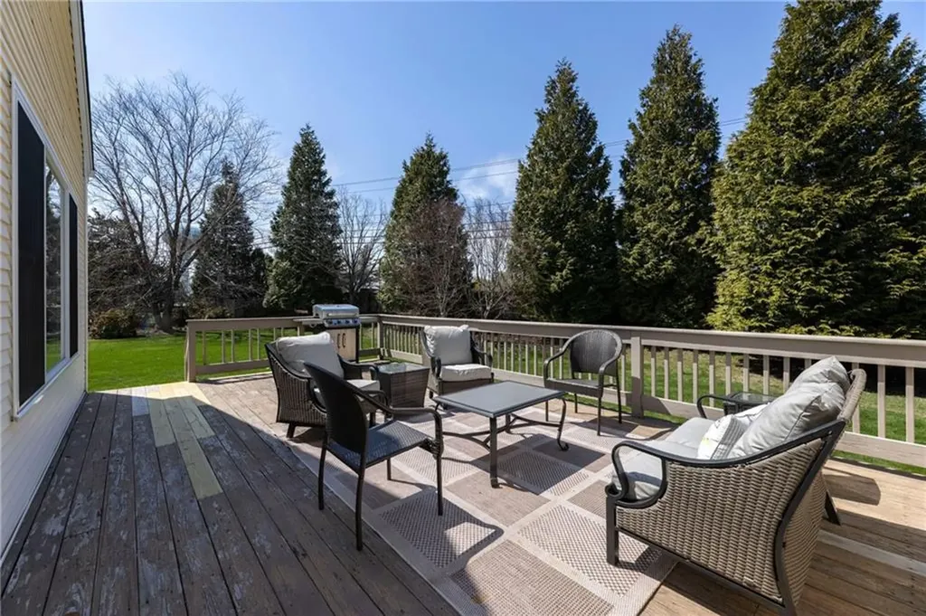 25 Southern View Drive Narragansett RI 02882