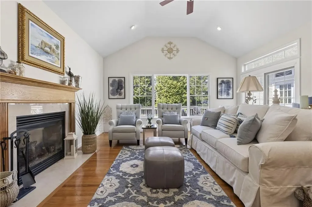 25 Southern View Drive Narragansett RI 02882