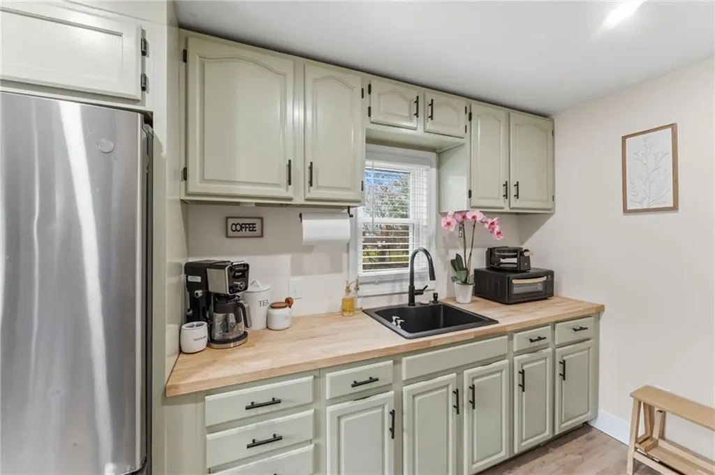 78 Eddy Street Cranston RI 02920