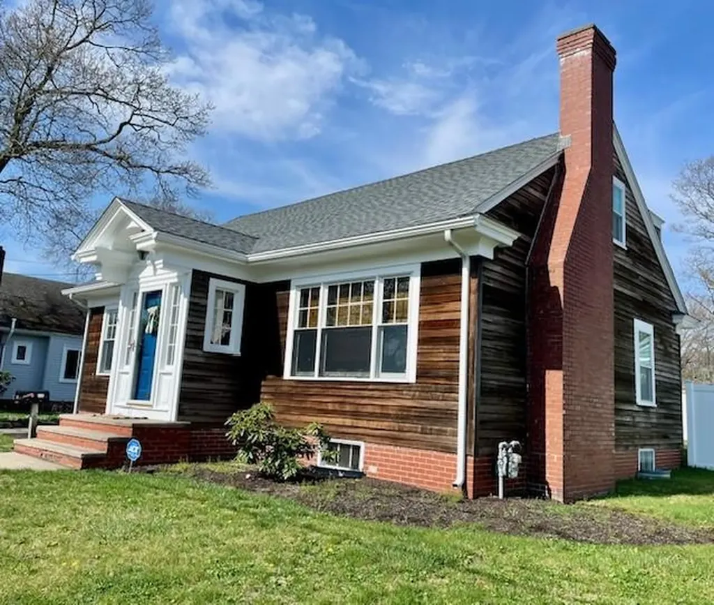 41 Felsmere Avenue Pawtucket RI 02861