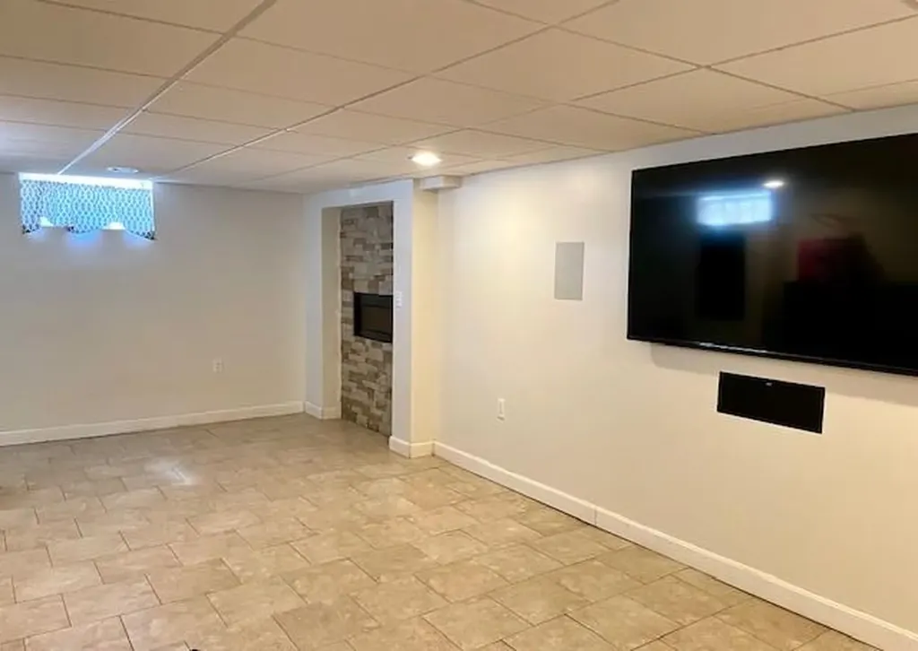 41 Felsmere Avenue Pawtucket RI 02861