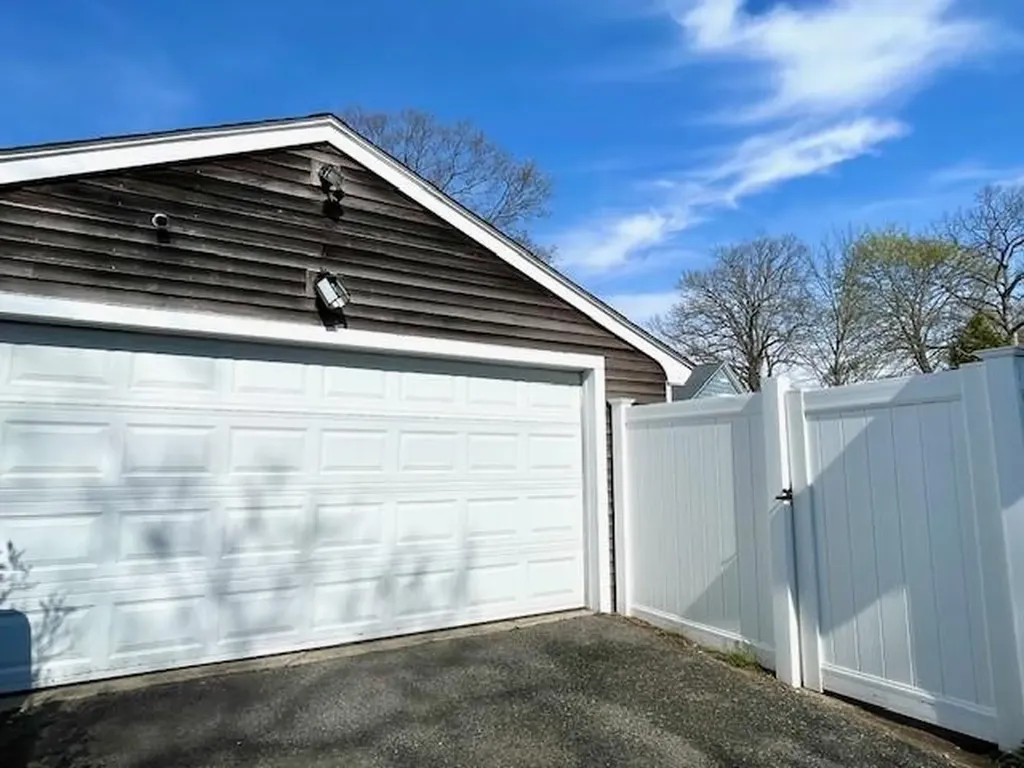 41 Felsmere Avenue Pawtucket RI 02861