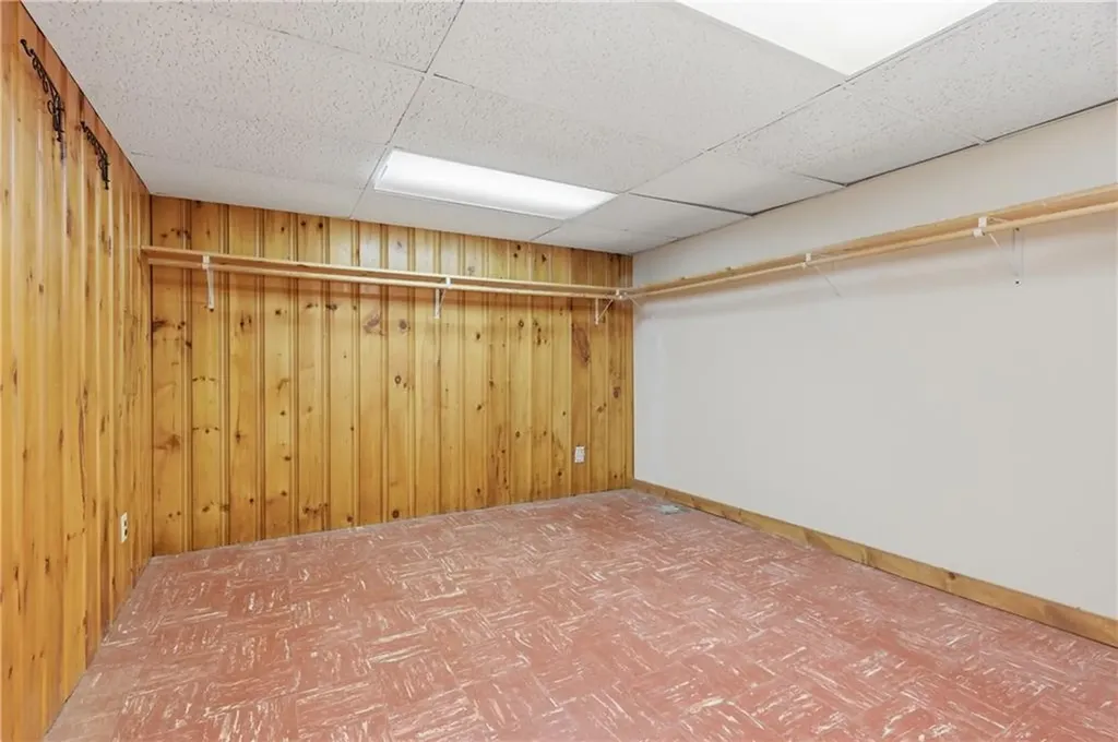 31 Flora Avenue Woonsocket RI 02895