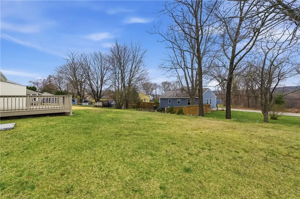 31 Flora Avenue Woonsocket RI 02895