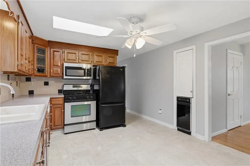 31 Flora Avenue Woonsocket RI 02895
