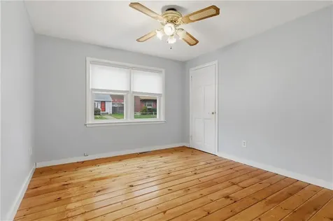 31 Flora Avenue Woonsocket RI 02895