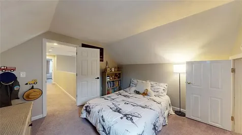 17 Keith Drive Hopkinton RI 02832