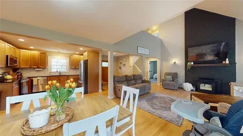 17 Keith Drive Hopkinton RI 02832