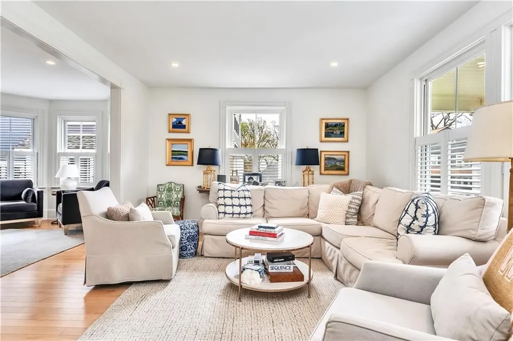 12 Observatory Avenue Providence RI 02906