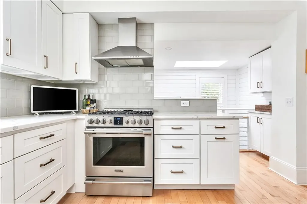 12 Observatory Avenue Providence RI 02906