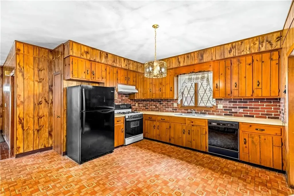 30 Naples Avenue Providence RI 02908