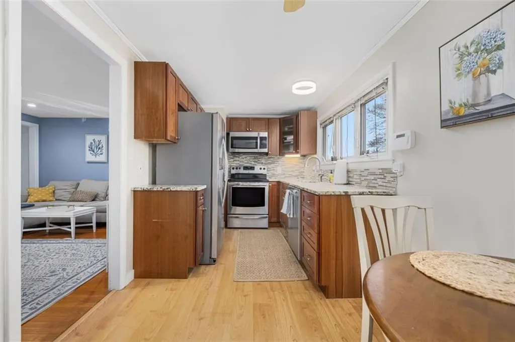 64 Pocasset Avenue Tiverton RI 02878