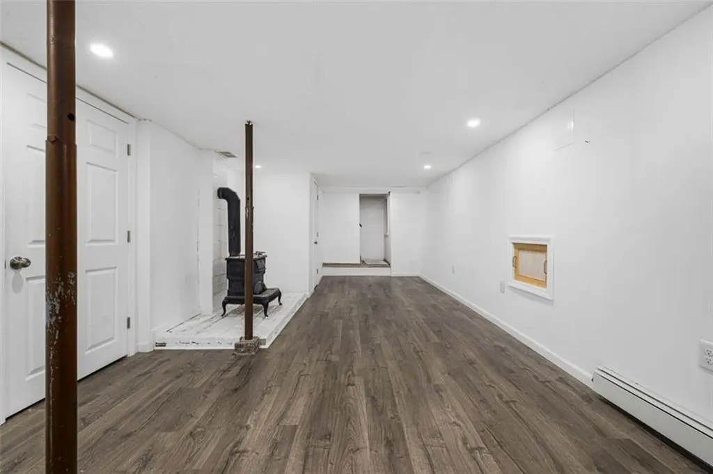 64 Pocasset Avenue Tiverton RI 02878