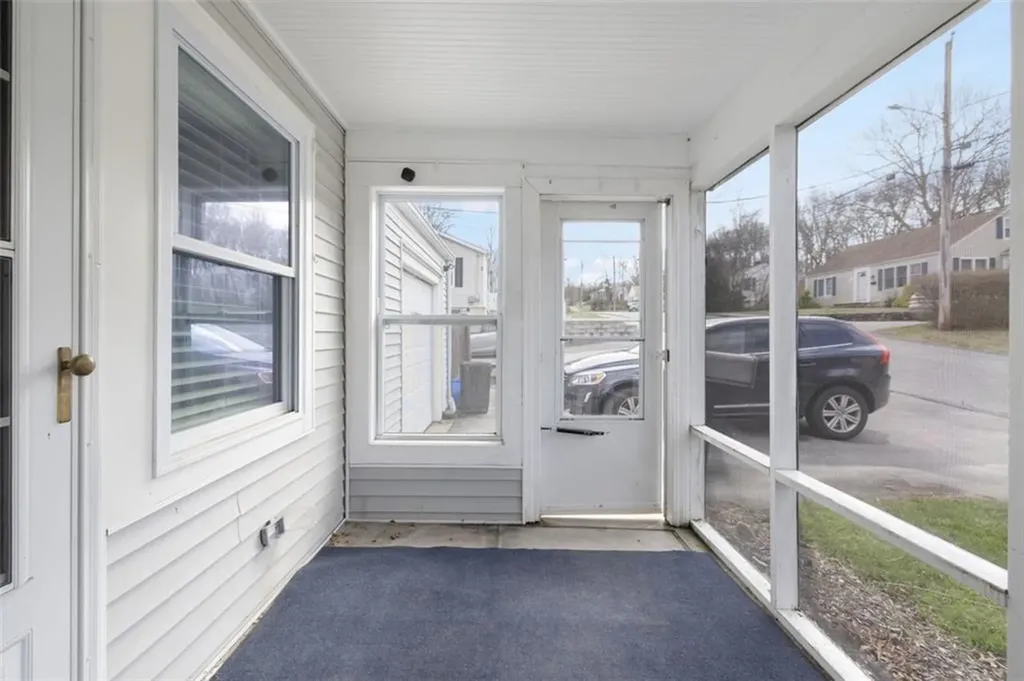 64 Pocasset Avenue Tiverton RI 02878