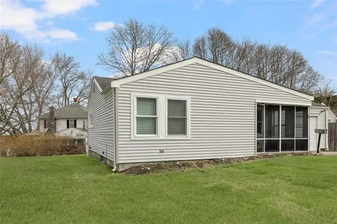 64 Pocasset Avenue Tiverton RI 02878