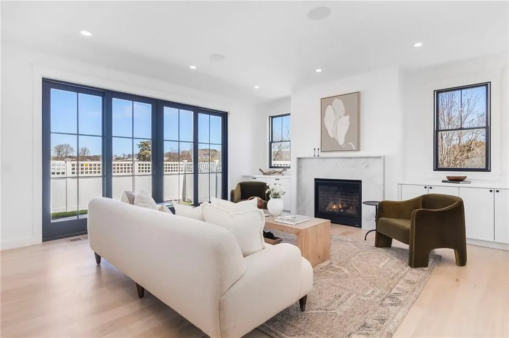 5 Lookout Lane Portsmouth RI 02871