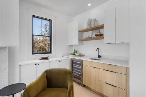 5 Lookout Lane Portsmouth RI 02871