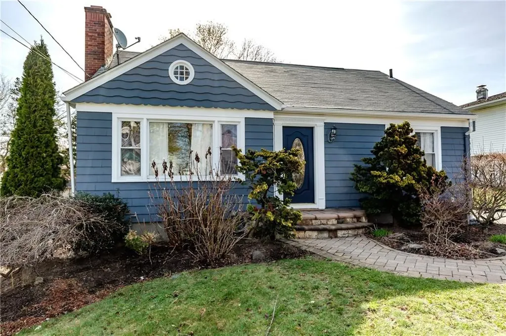 26 Dover Avenue East Providence RI 02914