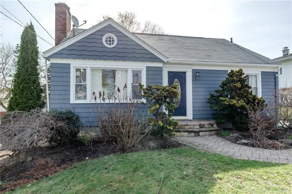 26 Dover Avenue East Providence RI 02914
