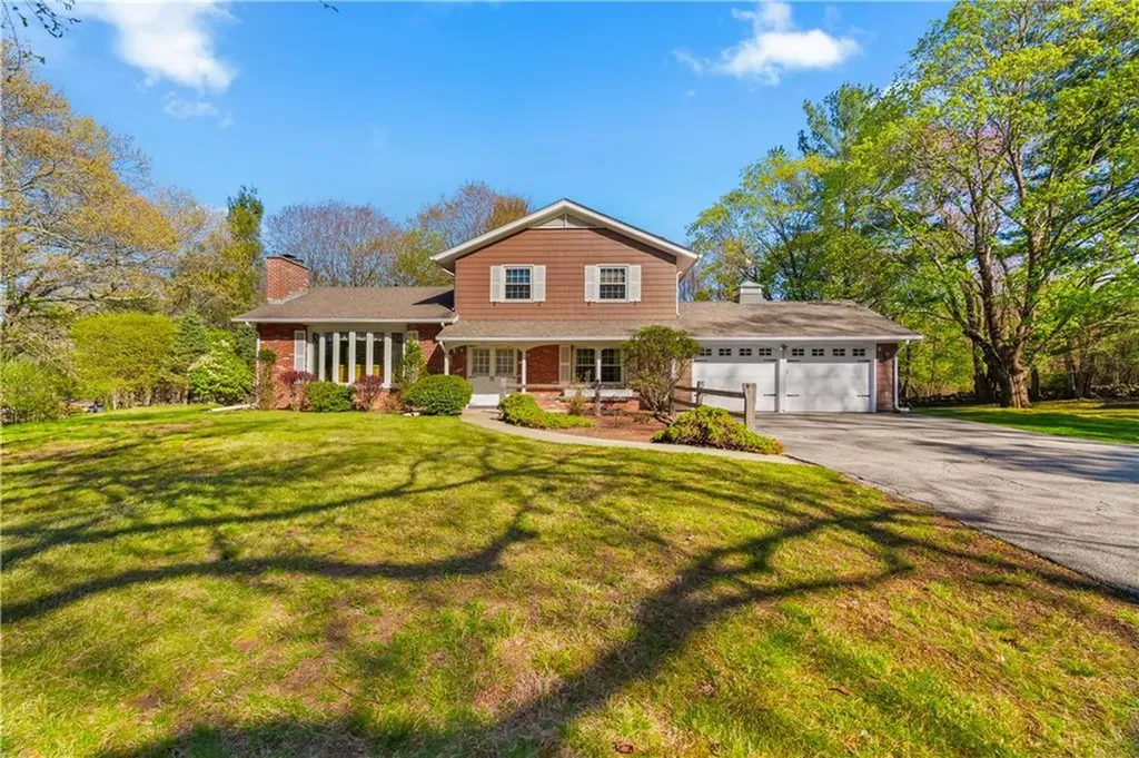 31 Harris Avenue Lincoln RI 02865
