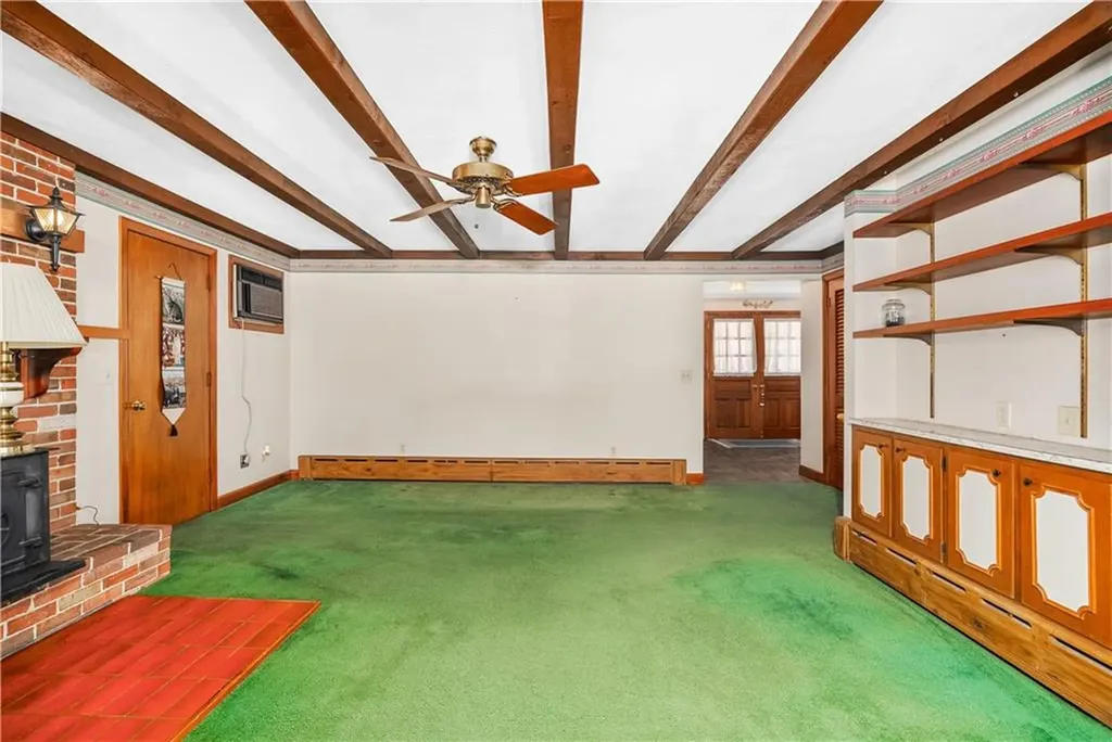 31 Harris Avenue Lincoln RI 02865